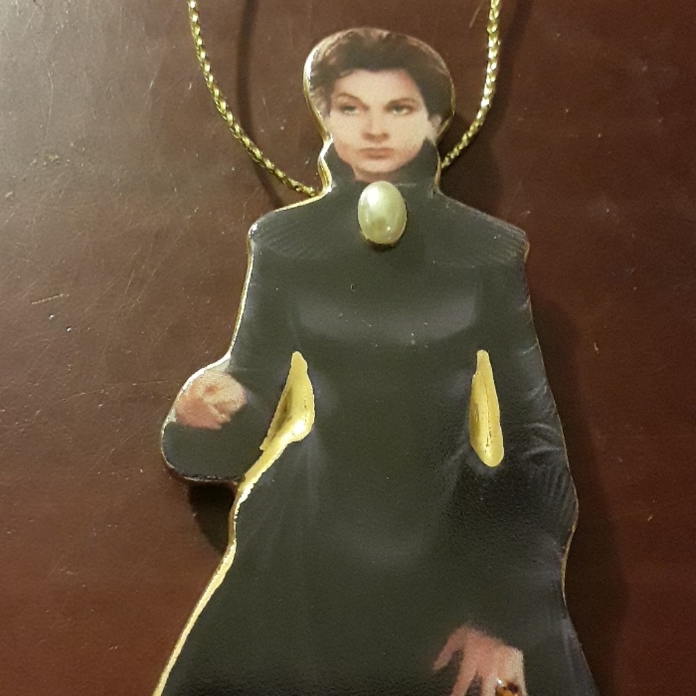 Gone With The Wind "Black Mourning Dress" Ornament - Picture 2 of 2